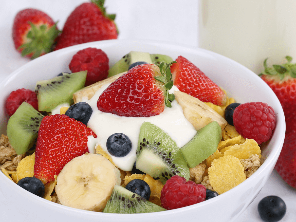 Egg free breakfast in Italy, a yogurt parfait with fruit.