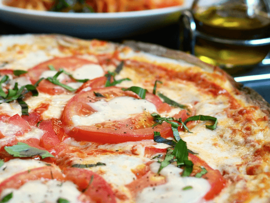 fresh pizza for soy free dinner in italy